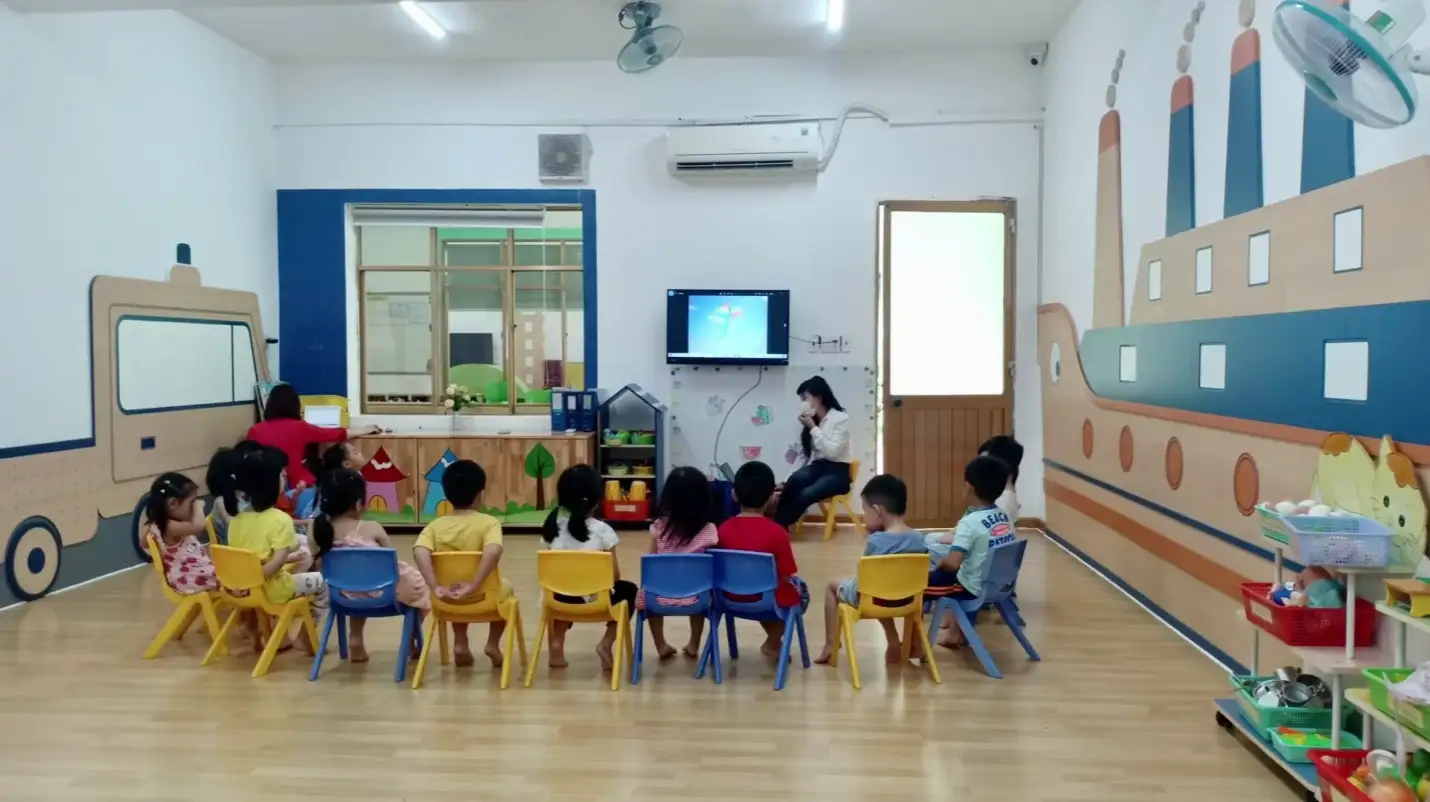 Cơ sở vật chất và nhân sự Trường Mầm non Tư thục Bambi-K300