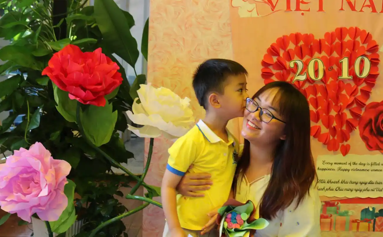 Kỷ niệm ngày Phụ nữ Việt Nam 20/10 tại Ivy Bambi K300